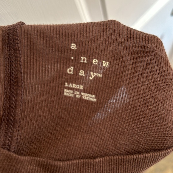 Brown Ribbed Mock Neck Top - Picture 8 of 8